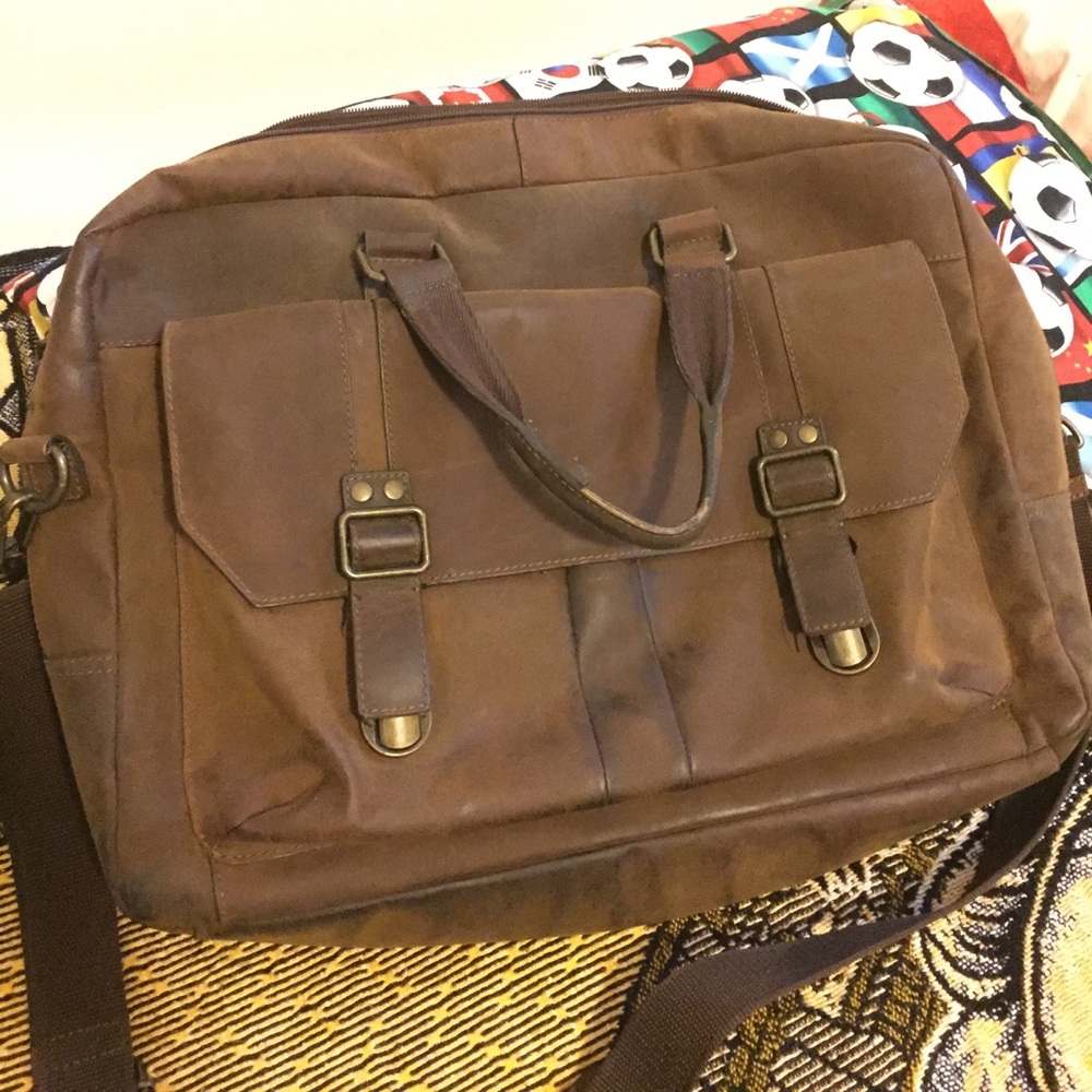 Wilson Leather Leather Messenger Bag